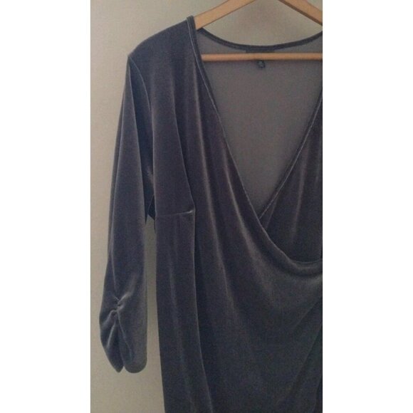 ModCloth V Neck Velour Bodysuit - Picture 3 of 10